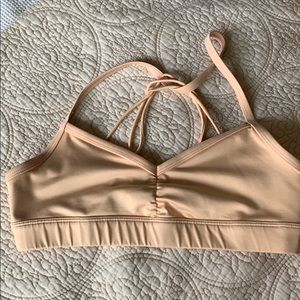 Ali yoga sunny strappy sports bra size small